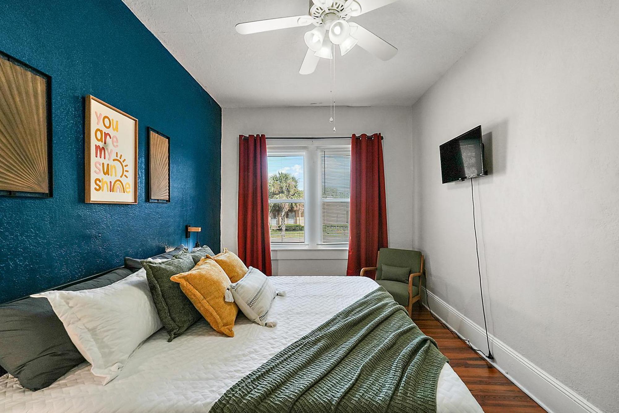 Downtown Den-King Bed~Heart Of Eustis~Queen Sleeper~Upstairs~Bright & Happy Экстерьер фото